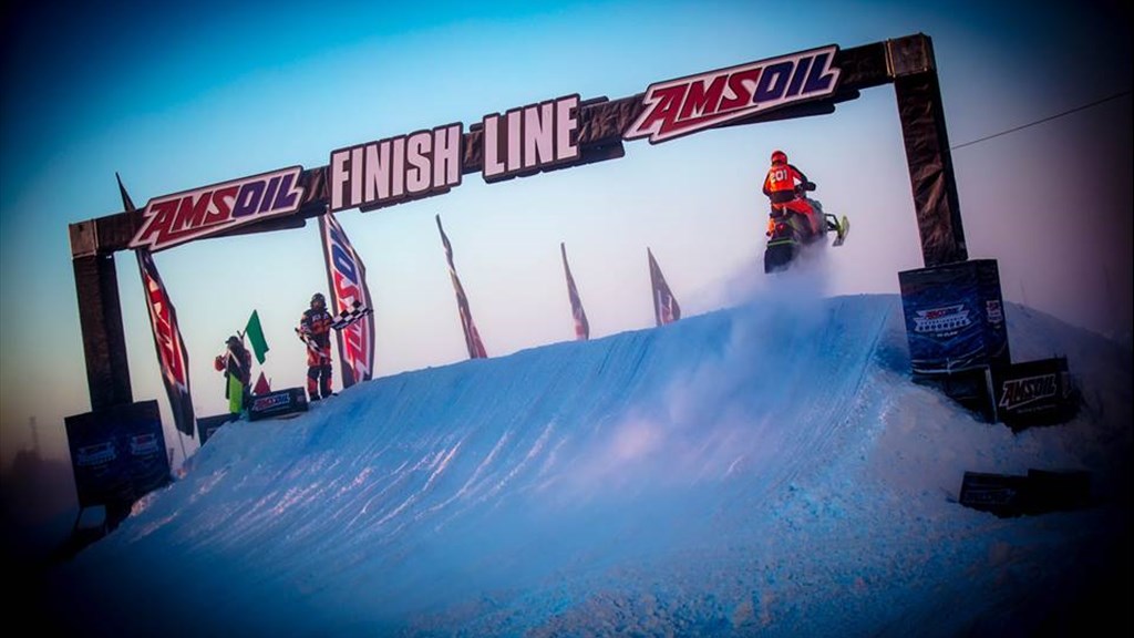 Испытание масла для снегоходов AMSOIL INTERCEPTOR® Synthetic 2-Stroke Oil